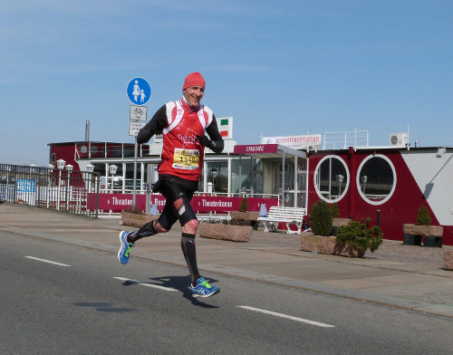 der strahlende Adonis - mit perfektem Laufstil