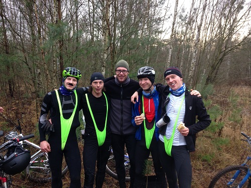 die ganze Meute - inklusive Rico alias "Ritzel"