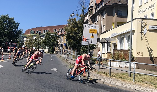 Lukas und Andreas bei der Führungsarbeit